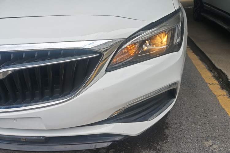 Used Buick Verano 2018 Sedan 20T Dual-Clutch Leading Model Left Front Headlight