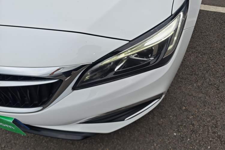 Used Buick Verano 2018 Sedan 15S Automatic Entry Model Left Front Headlight