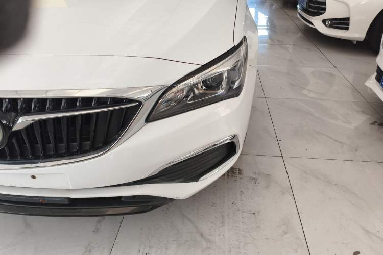 Used Buick Verano 2018 Sedan 15S Automatic Leading Model Left Front Headlight