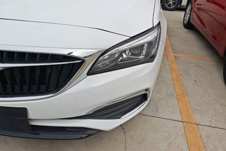 Used Buick Verano 2018 Sedan 15S Automatic Leading Model Left Front Headlight