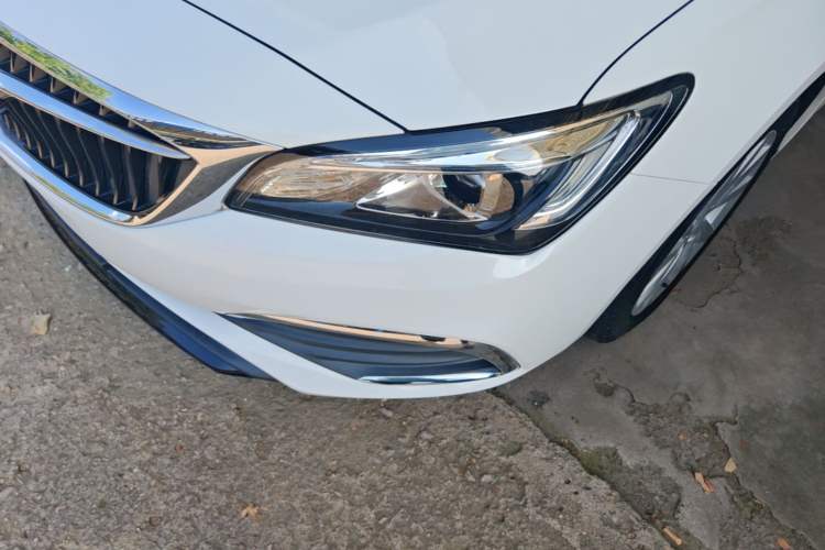 Used Buick Verano 2018 Sedan 15S Automatic Leading Model Left Front Headlight