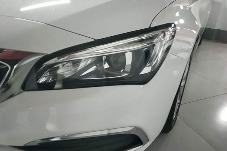 Used Buick Verano 2018 Sedan 15S Automatic Entry Model Left Front Headlight