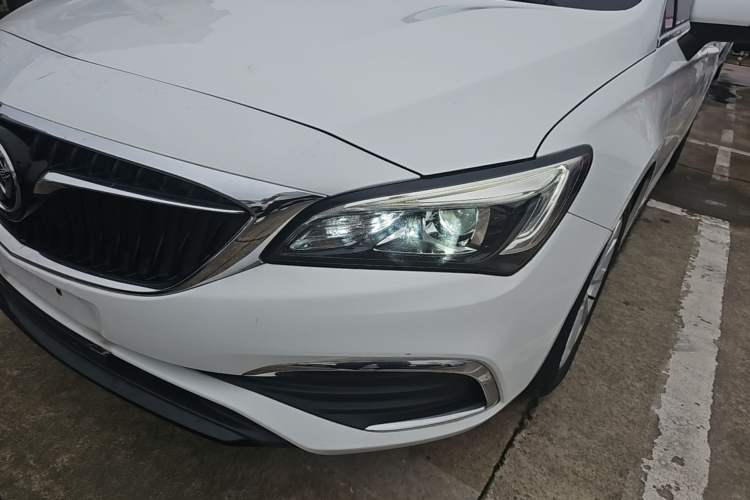 Used Buick Verano 2018 Sedan 15S Automatic Entry Model Left Front Headlight