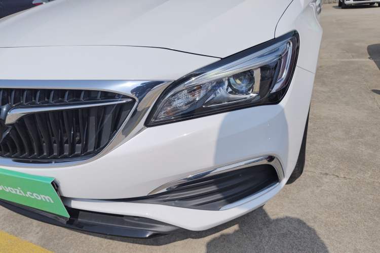 Used Buick Verano 2018 Sedan 20T Dual-Clutch Leading Model Left Front Headlight