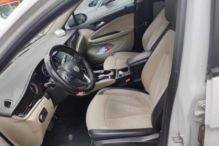 Used Buick Verano 2018 Sedan 15S Automatic Leading Model Left Front Seat