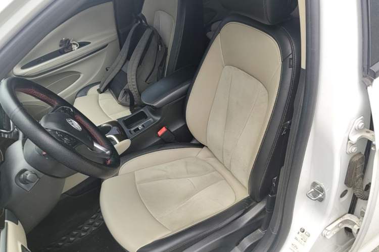 Used Buick Verano 2018 Sedan 15S Automatic Leading Model Left Front Seat