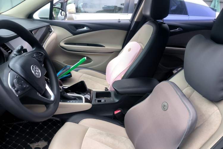 Used Buick Verano 2018 Hatchback 15S Automatic Leading Model Left Front Seat