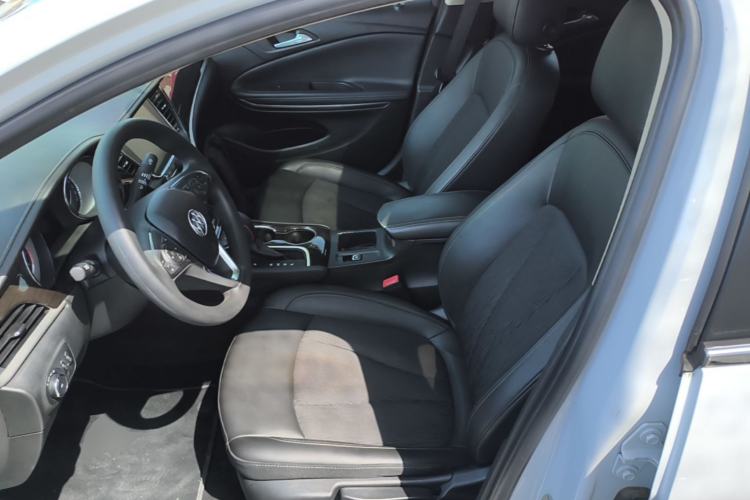 Used Buick Verano 2018 Sedan 20T Dual-Clutch Leading Model Left Front Seat