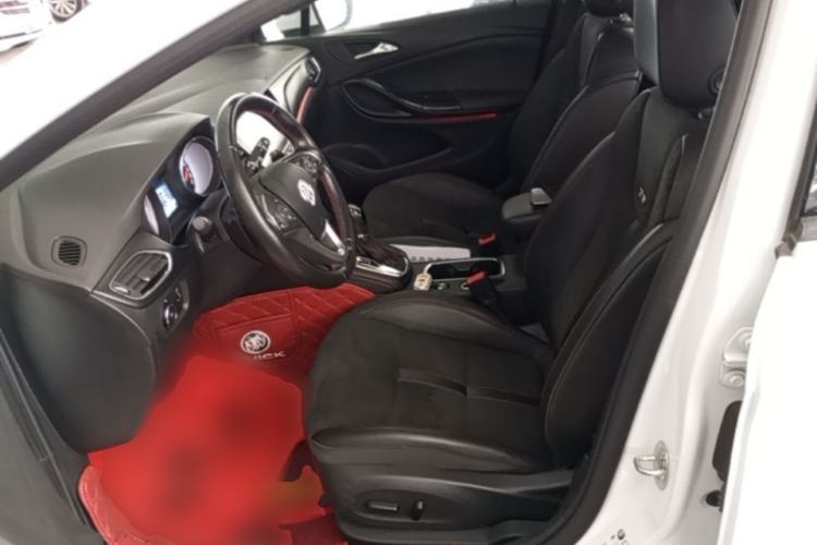 Used Buick Verano 2018 Hatchback GS 20T Dual-Clutch Luxury Model Left Front Seat