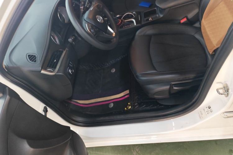 Used Buick Verano 2018 Sedan 20T Dual-Clutch Leading Model Left Front Seat