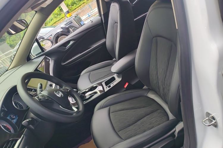 Used Buick Verano 2018 Sedan 20T Dual-Clutch Leading Model Left Front Seat