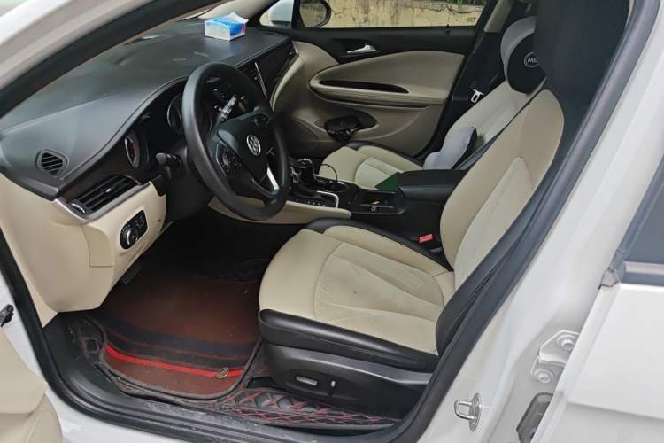 Used Buick Verano 2018 Sedan 15S Automatic Leading Model Left Front Seat