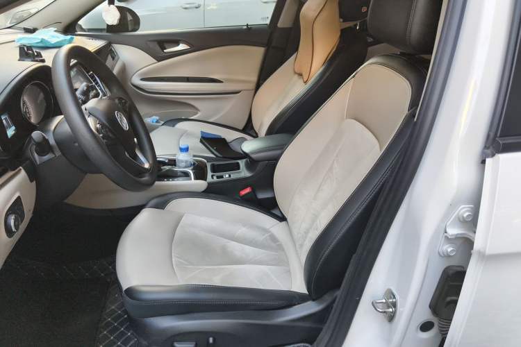 Used Buick Verano 2018 Sedan 15S Automatic Leading Model Left Front Seat