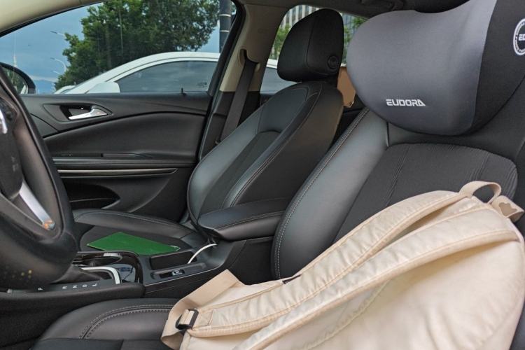 Used Buick Verano 2018 Sedan 20T Dual-Clutch Leading Model Left Front Seat