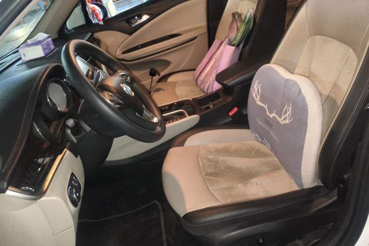 Used Buick Verano 2018 Sedan 15S Automatic Leading Model Left Front Seat