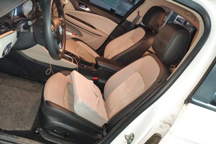 Used Buick Verano 2018 Sedan 15S Automatic Leading Model Left Front Seat