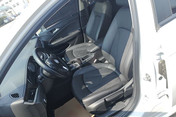Used Buick Verano 2018 Sedan 20T Dual-Clutch Leading Model Left Front Seat
