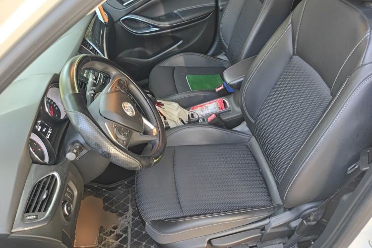 Used Buick Verano 2018 Hatchback 15S Automatic Leading Model Left Front Seat