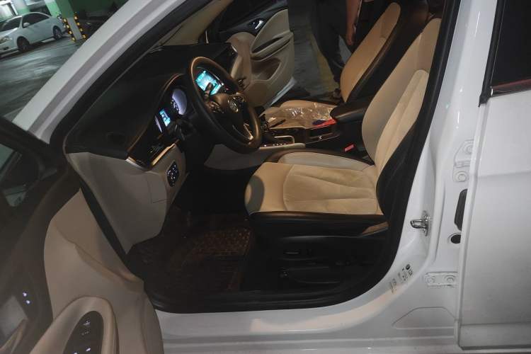 Used Buick Verano 2018 Sedan 15S Automatic Leading Model Left Front Seat