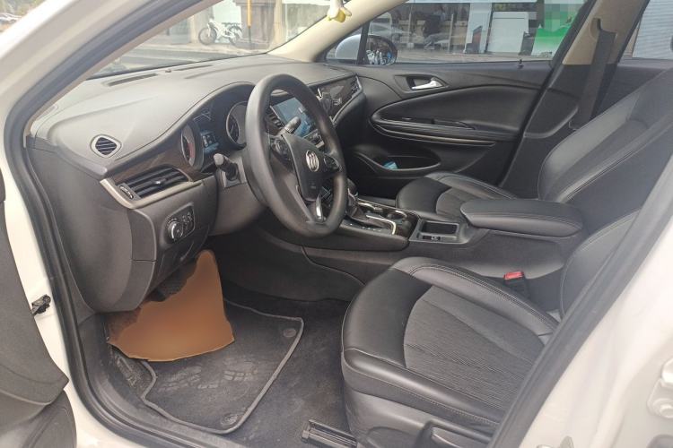 Used Buick Verano 2018 Sedan 20T Dual-Clutch Leading Model Left Front Seat