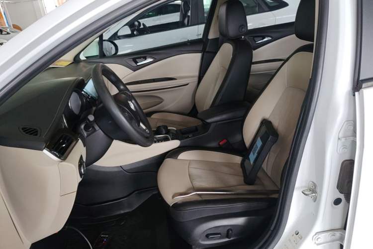 Used Buick Verano 2018 Sedan 15S Automatic Leading Model Left Front Seat