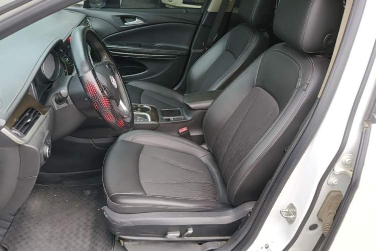 Used Buick Verano 2018 Sedan 20T Dual-Clutch Leading Model Left Front Seat