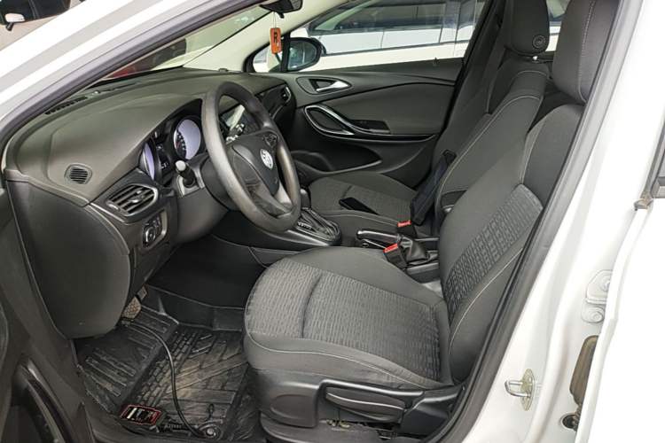 Used Buick Verano 2018 Hatchback 15S Automatic Ambition Model Left Front Seat