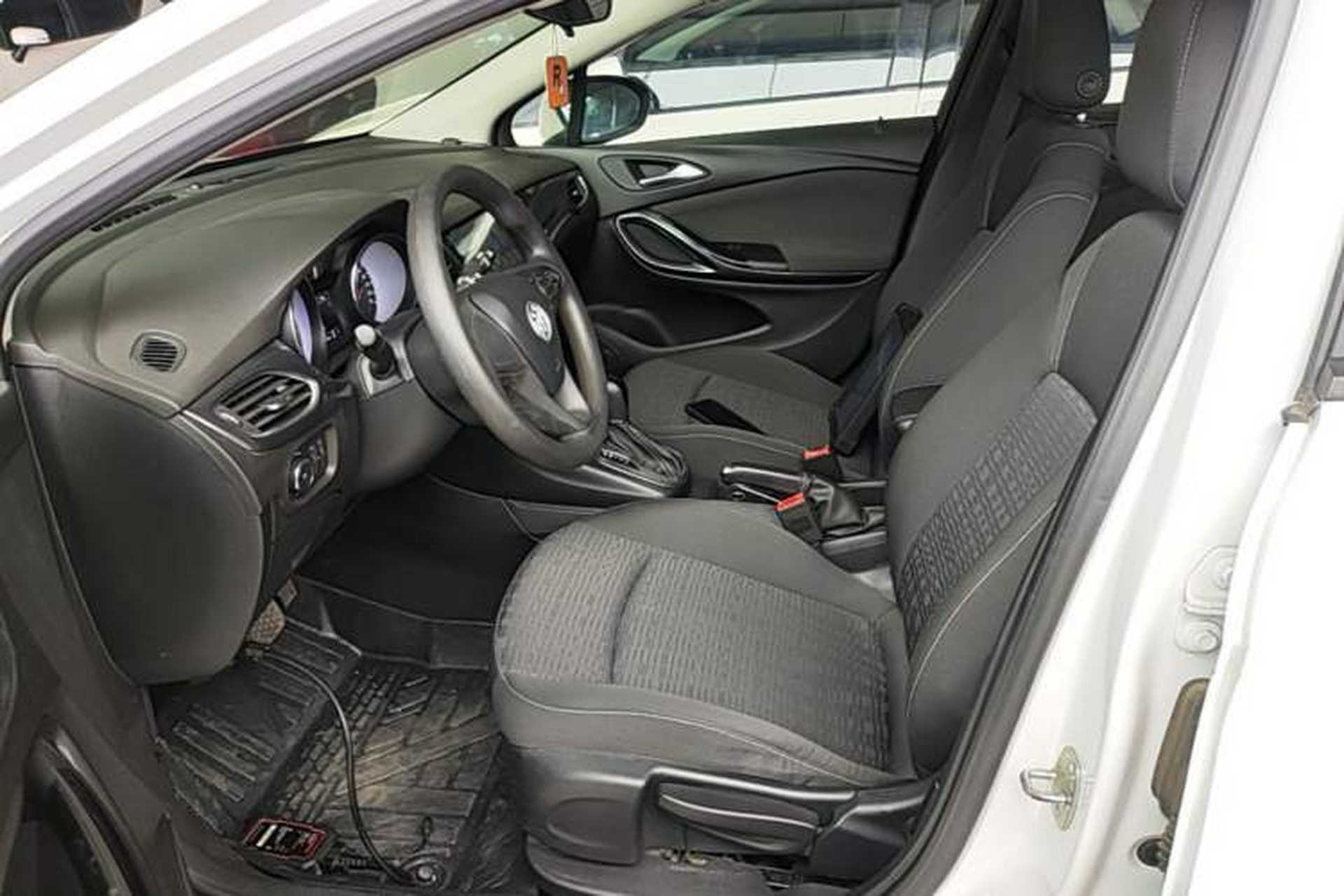 Used Buick Verano 2018 Hatchback 15S Automatic Ambition Model Left Front Seat