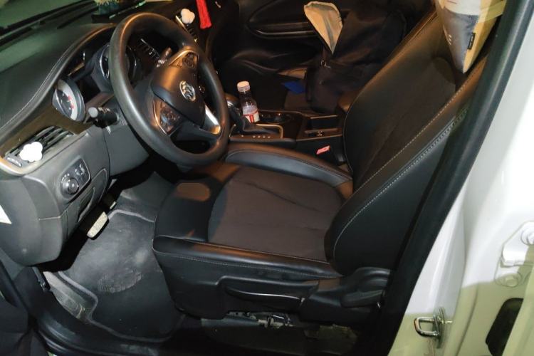 Used Buick Verano 2018 Sedan 20T Dual-Clutch Leading Model Left Front Seat