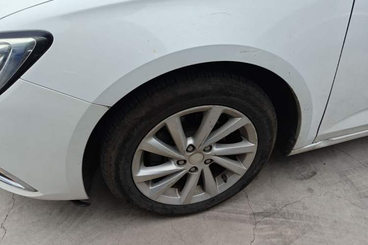 Used Buick Verano 2018 Sedan 15S Automatic Entry Model Left Front Wheel Hub