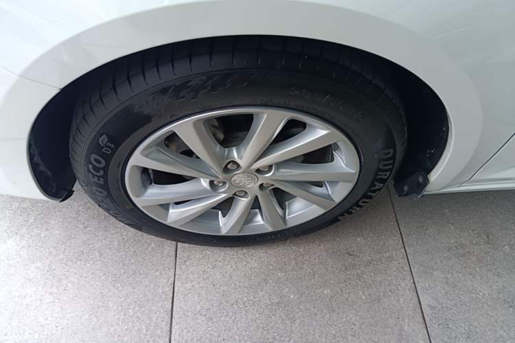 Used Buick Verano 2018 Sedan 15S Automatic Entry Model Left Front Wheel Hub