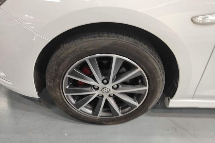 Used Buick Verano 2018 Hatchback GS 20T Dual-Clutch Leading Model Left Front Wheel Hub