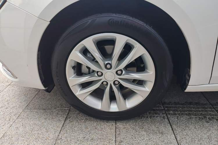 Used Buick Verano 2018 Sedan 20T Dual-Clutch Leading Model Left Front Wheel Hub