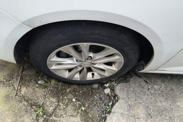 Used Buick Verano 2018 Sedan 20T Dual-Clutch Leading Model Left Front Wheel Hub
