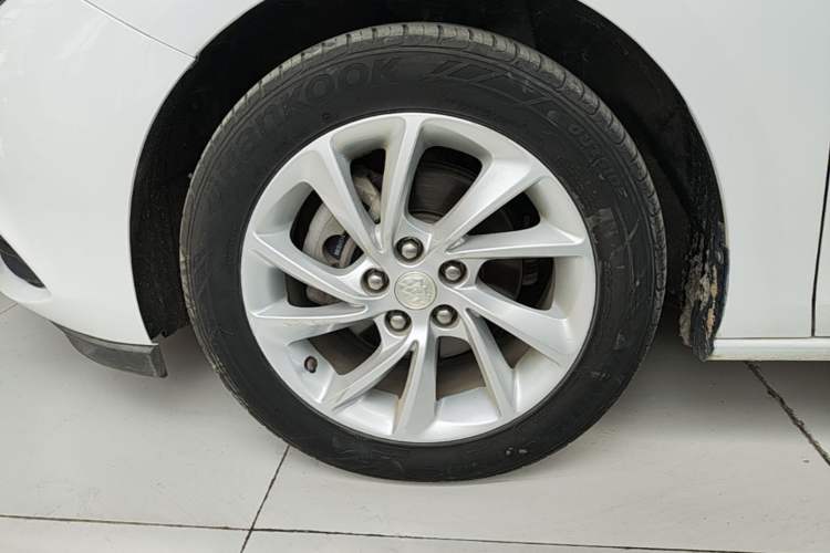 Used Buick Verano 2018 Hatchback 15S Automatic Ambition Model Left Front Wheel Hub