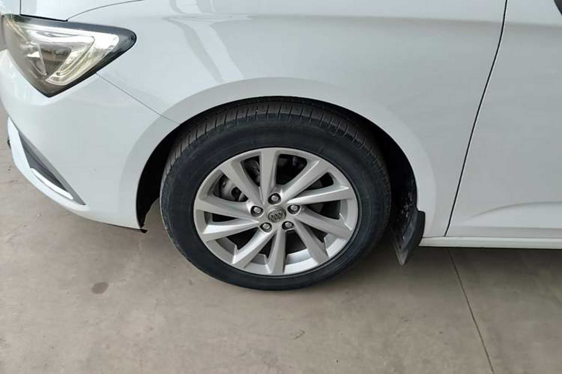 Used Buick Verano 2018 Sedan 15S Automatic Leading Model Left Front Wheel Hub