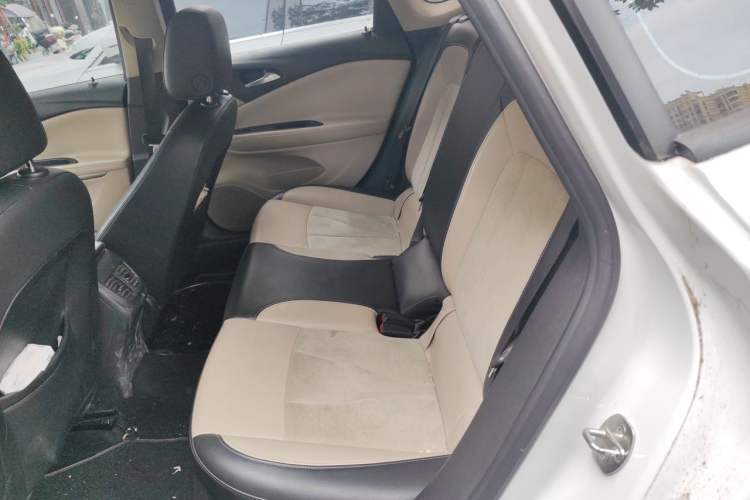 Used Buick Verano 2018 Sedan 15S Automatic Leading Model Left Rear Seat