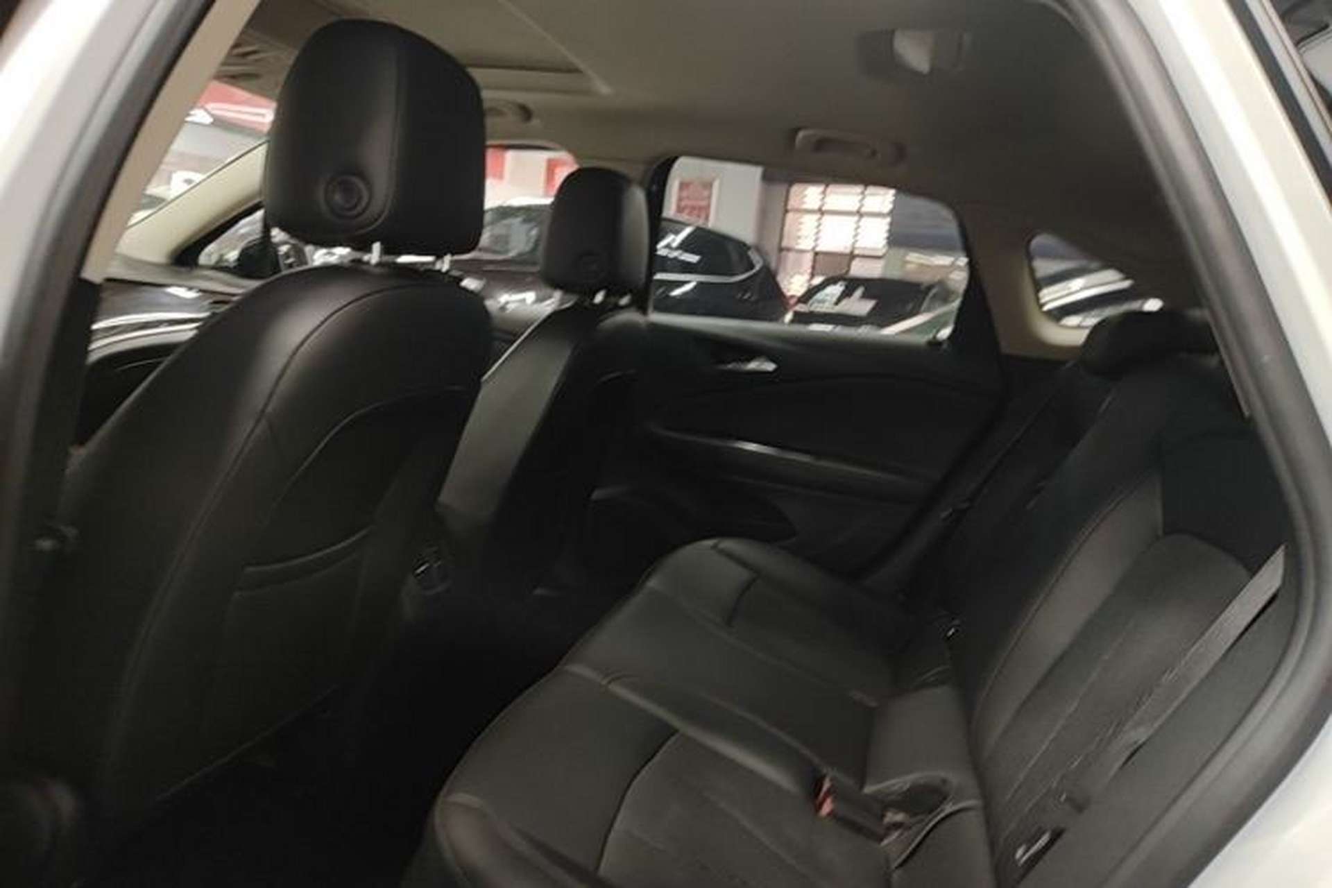 Used Buick Verano 2018 Sedan 20T Dual-Clutch Leading Model Left Rear Seat