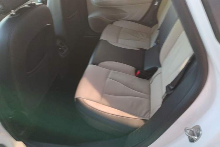 Used Buick Verano 2018 Sedan 15S Automatic Leading Model Left Rear Seat