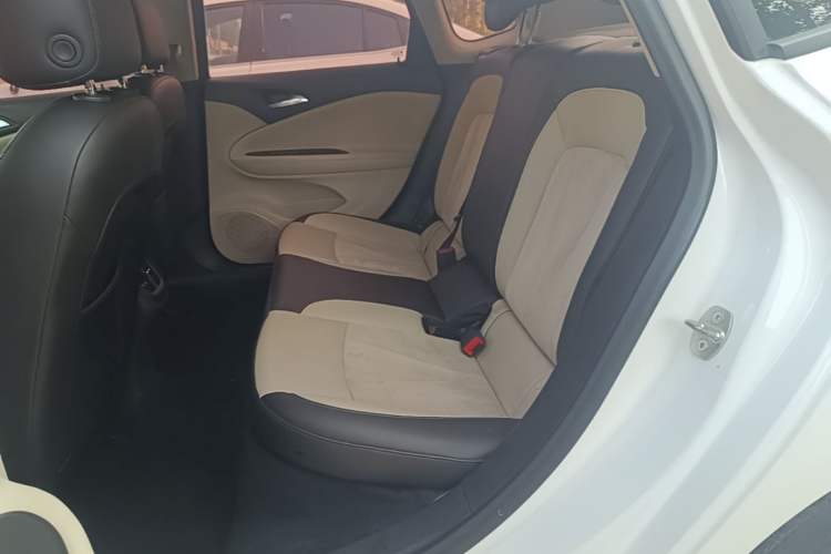 Used Buick Verano 2018 Sedan 15S Automatic Leading Model Left Rear Seat