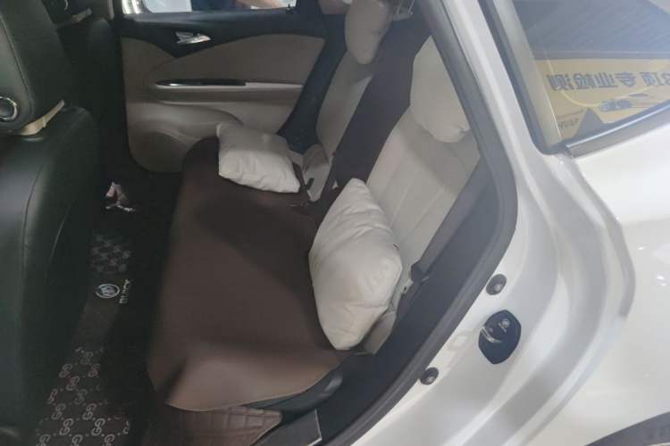 Used Buick Verano 2018 Sedan 15S Automatic Leading Model Left Rear Seat