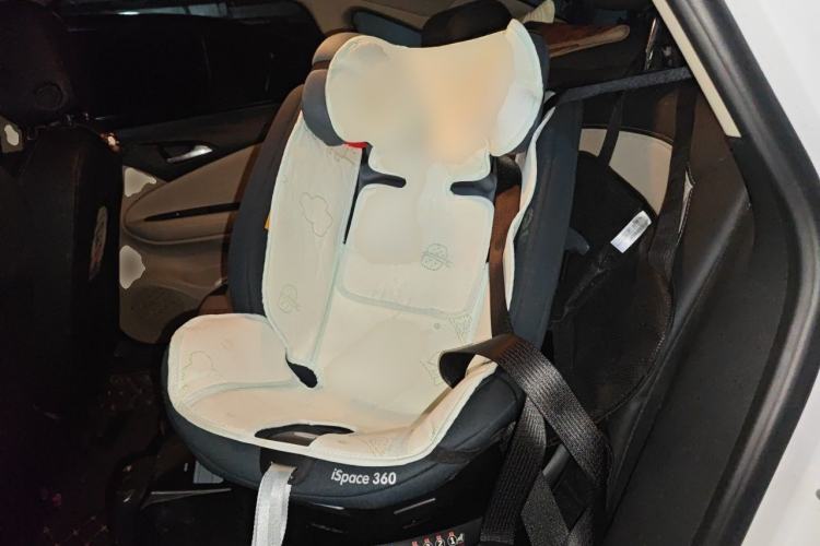 Used Buick Verano 2018 Sedan 15S Automatic Leading Model Left Rear Seat