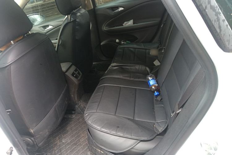 Used Buick Verano 2018 Sedan 20T Dual-Clutch Leading Model Left Rear Seat