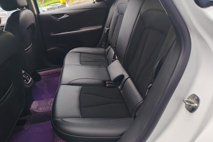 Used Buick Verano 2018 Sedan 20T Dual-Clutch Leading Model Left Rear Seat