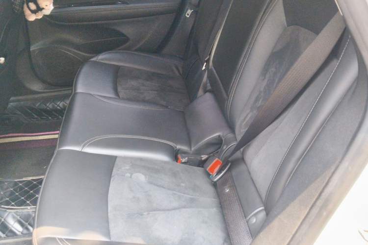Used Buick Verano 2018 Sedan 20T Dual-Clutch Elite Model Left Rear Seat