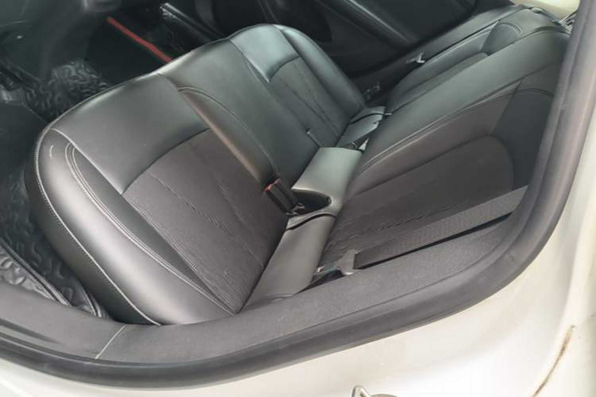 Used Buick Verano 2018 Sedan 20T Dual-Clutch Leading Model Left Rear Seat