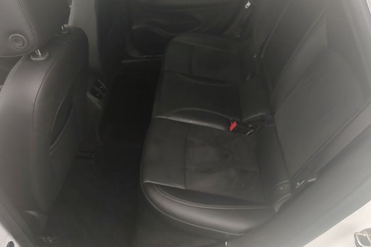 Used Buick Verano 2018 Sedan 20T Dual-Clutch Elite Model Left Rear Seat
