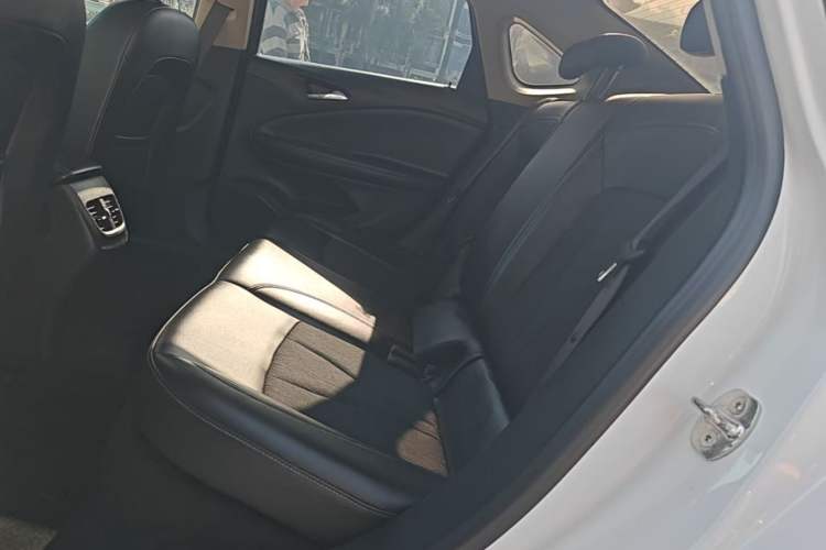 Used Buick Verano 2018 Sedan 15S Automatic Leading Model Left Rear Seat
