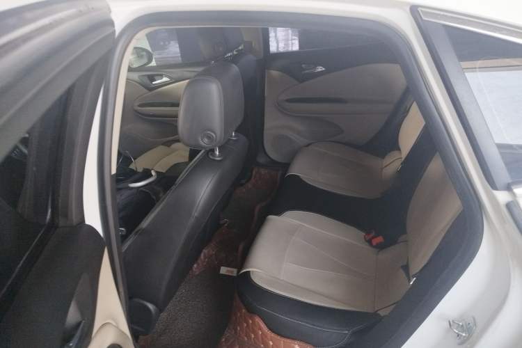 Used Buick Verano 2018 Sedan 15S Manual Leading Model Left Rear Seat