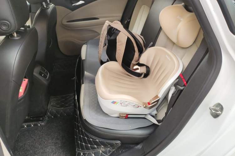 Used Buick Verano 2018 Sedan 15S Automatic Leading Model Left Rear Seat